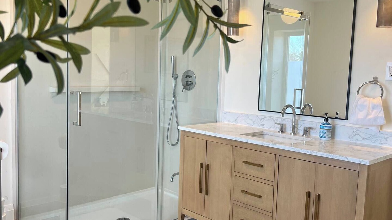 Photo of Bathroom in Whitestone