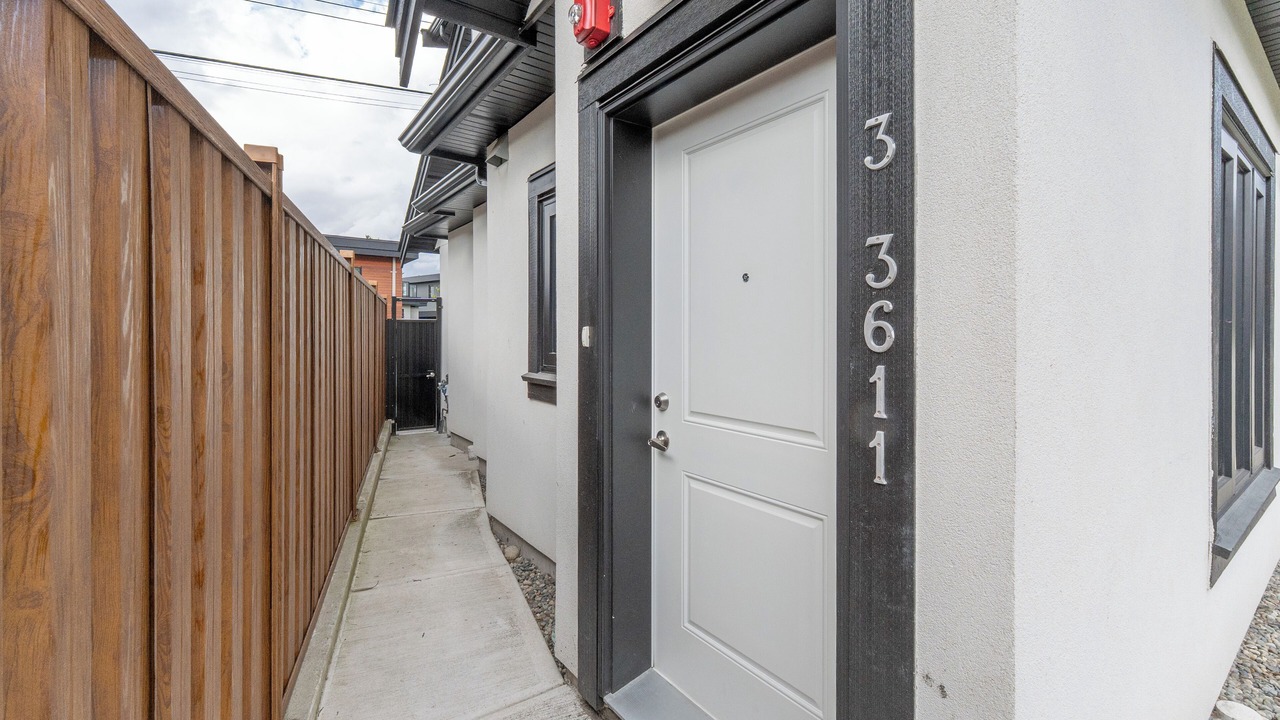 Photo of Outdoor in Renfrew-Collingwood