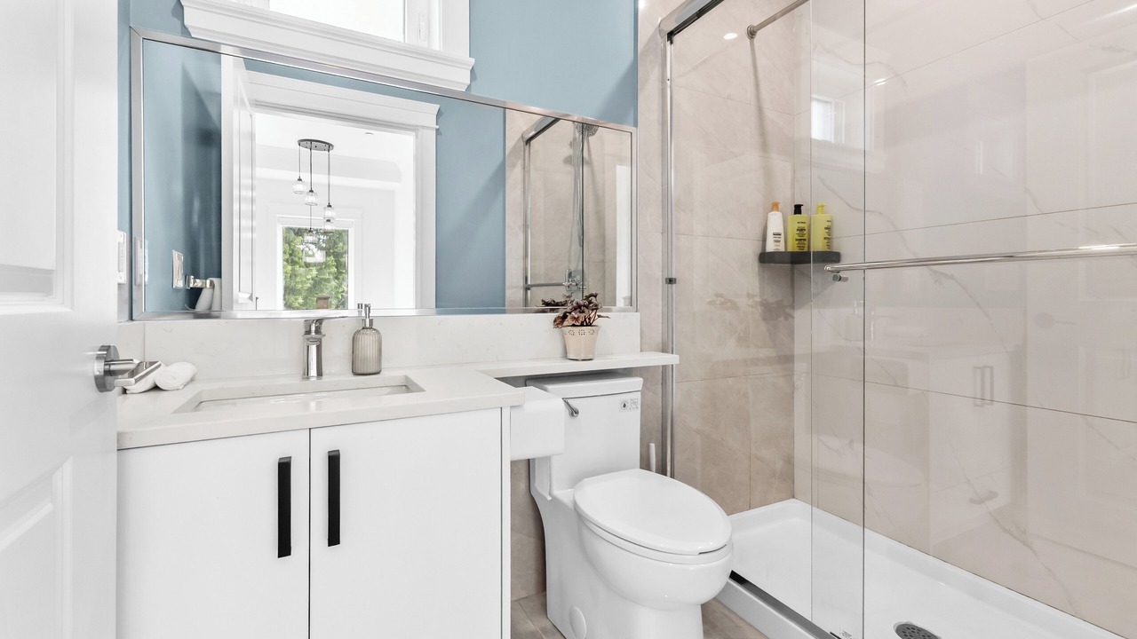 Photo of Bathroom in Renfrew-Collingwood