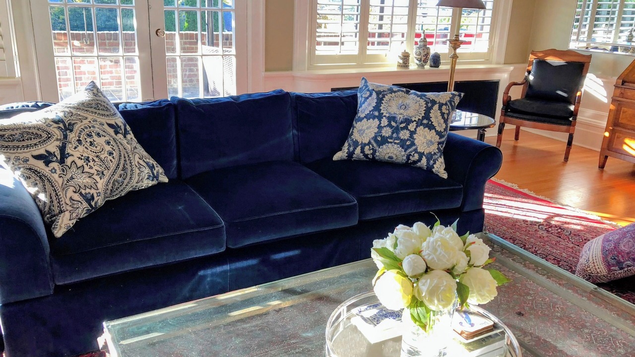 Photo of Livingroom in Shaughnessy