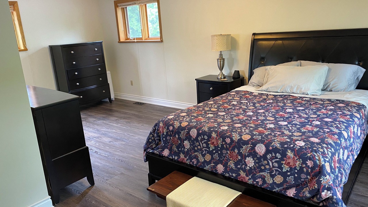 Photo of Bedroom in Wasaga Beach
