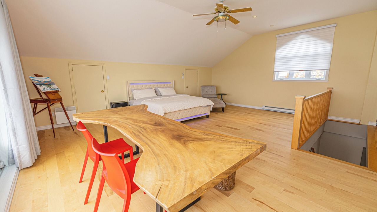 Photo of Bedroom in Laprairie