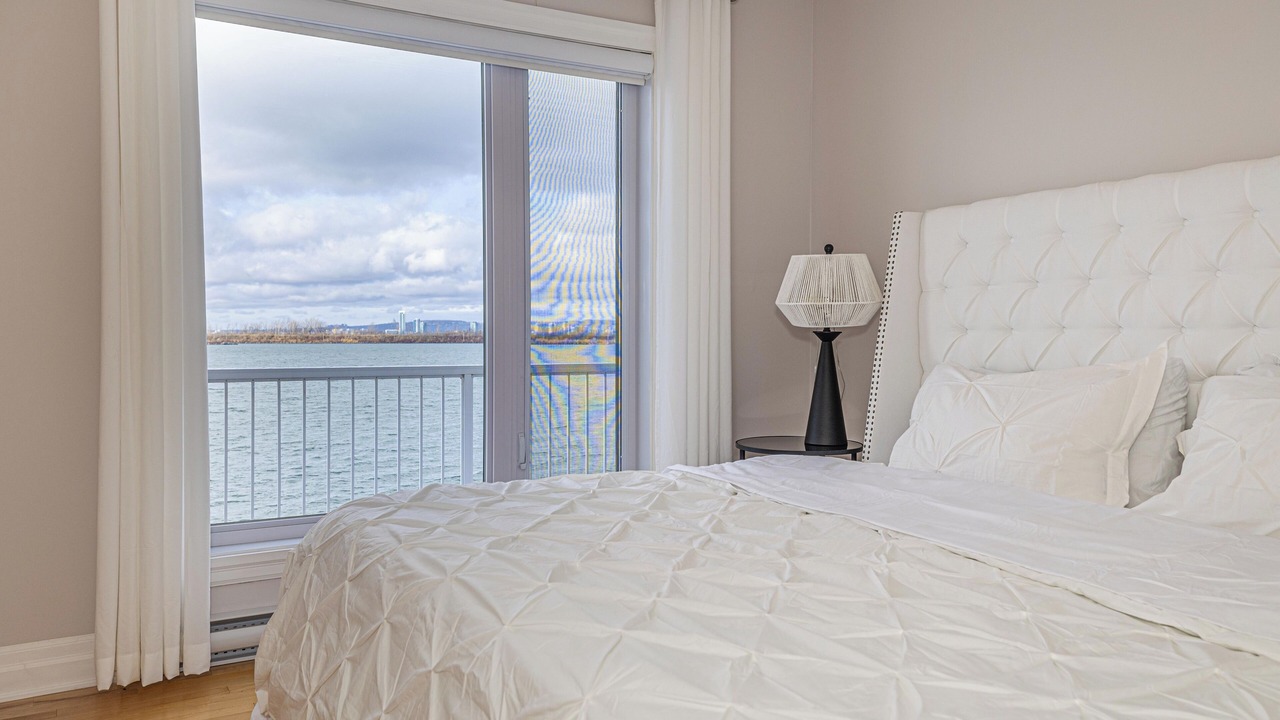 Photo of Bedroom in Laprairie