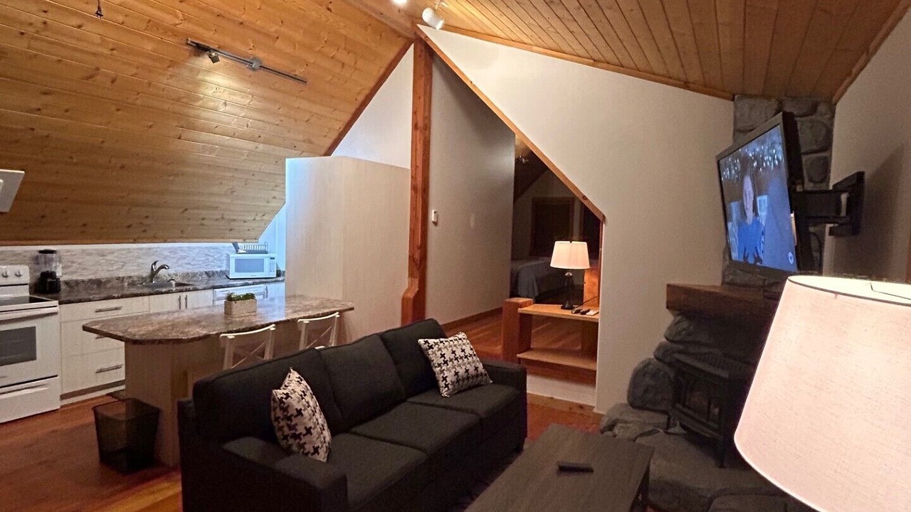 Photo of Livingroom in Comox