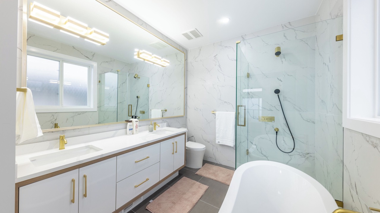 Photo of Bathroom in Bear Mountain Resort
