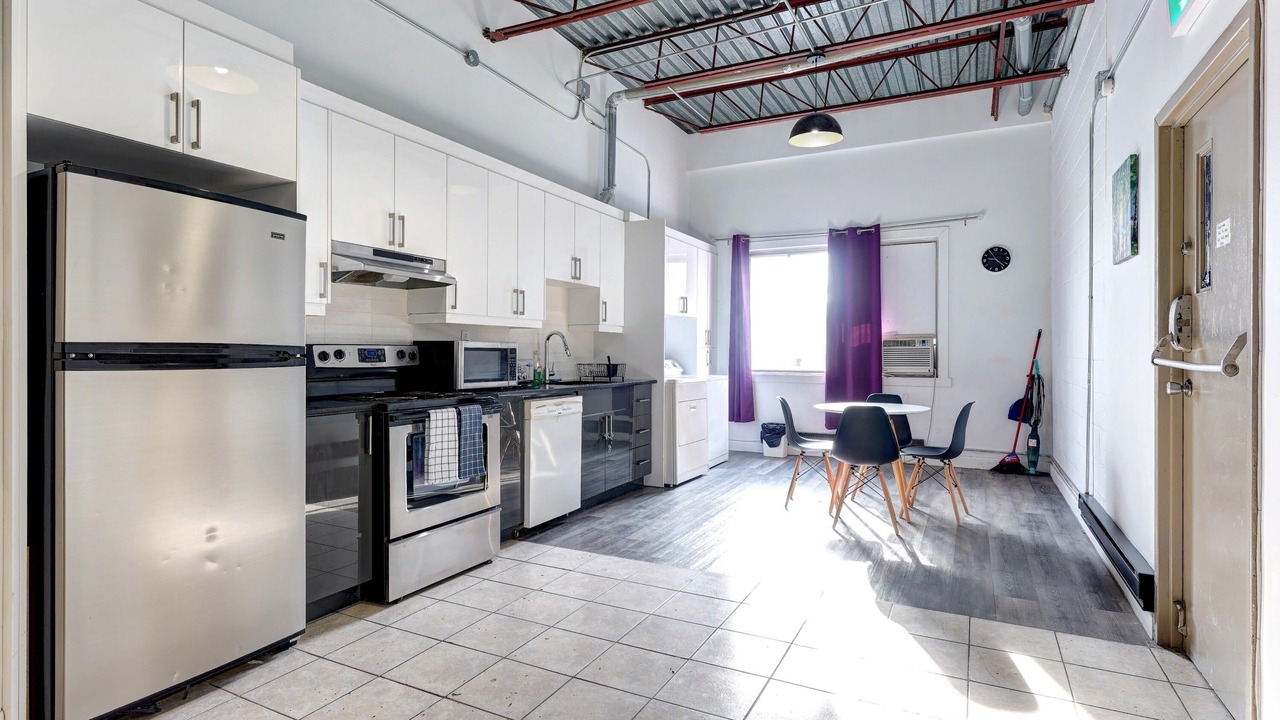 Photo of Kitchen in La Petite-Patrie