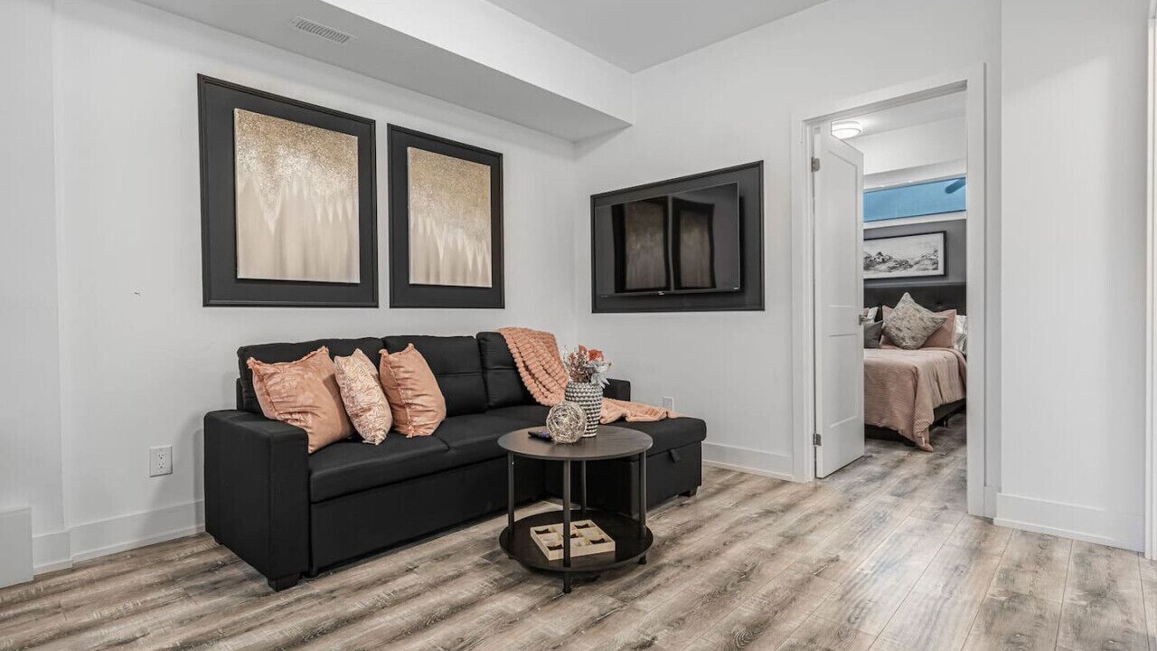 Photo of Livingroom in Niagara Falls