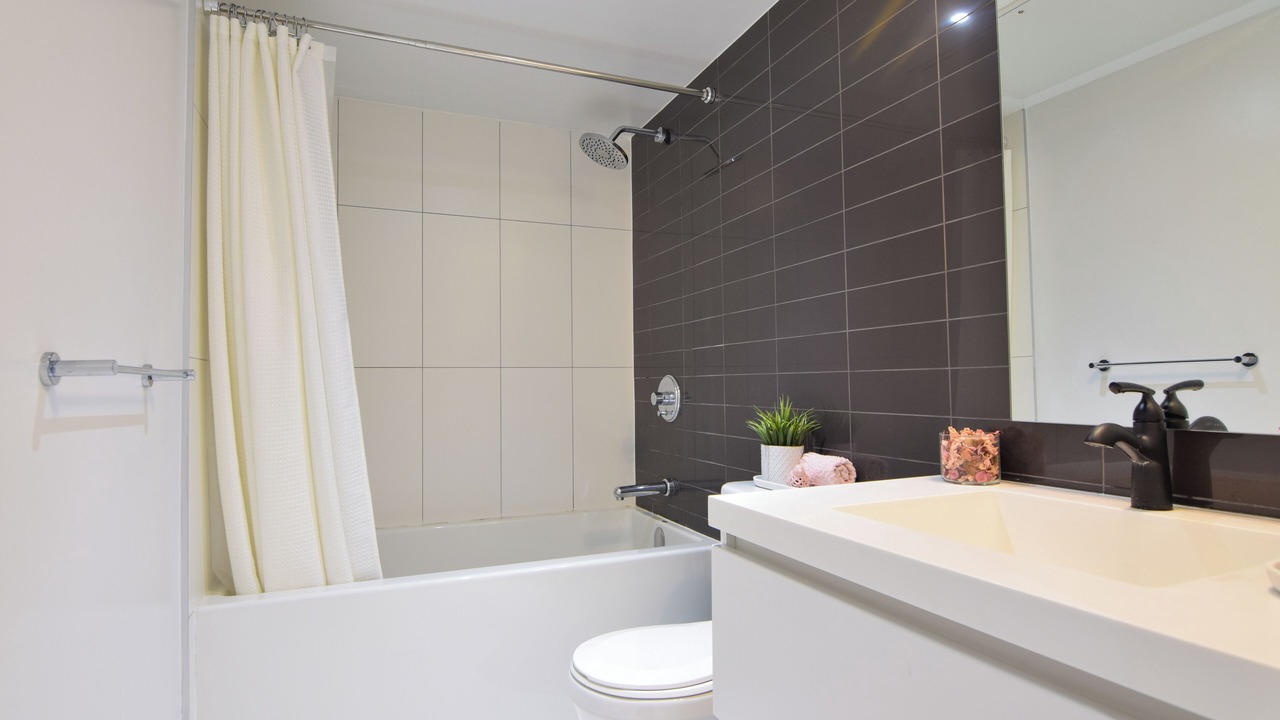 Photo of Bathroom in Wellington Place