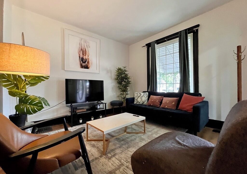Photo of Livingroom in Bridgeview