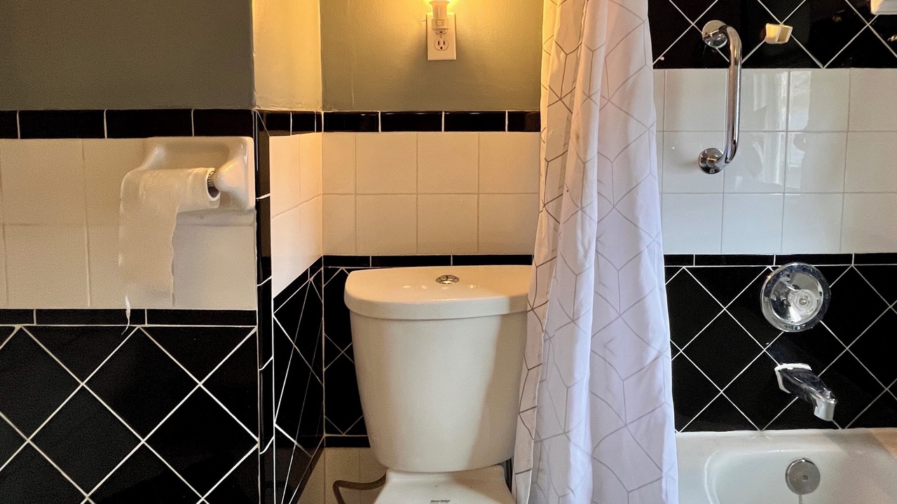 Photo of Bathroom in Bridgeview