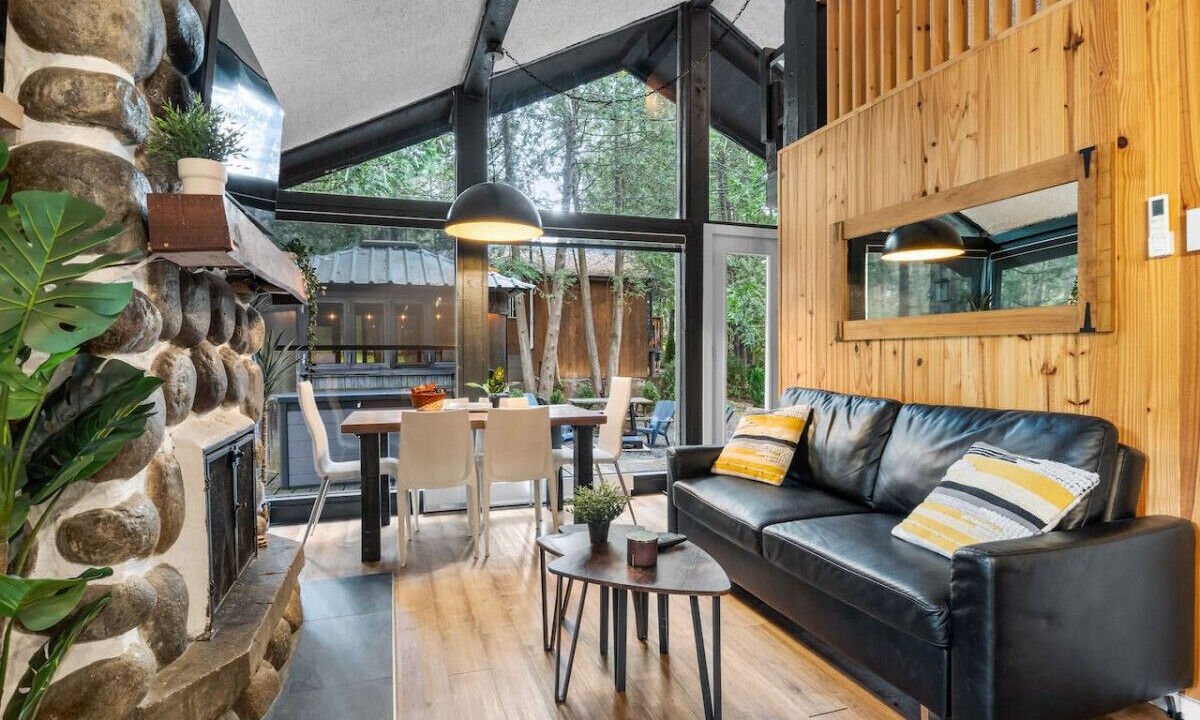 Photo of Livingroom in Sainte-Lucie-des-Laurentides