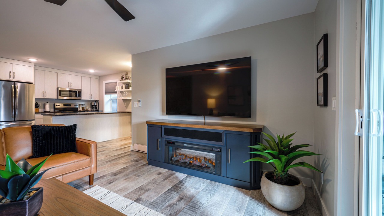 Photo of Livingroom in Salmon Arm