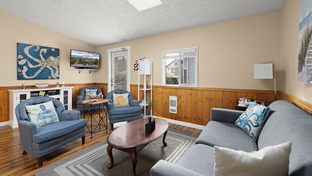 Photo of Livingroom in Sooke