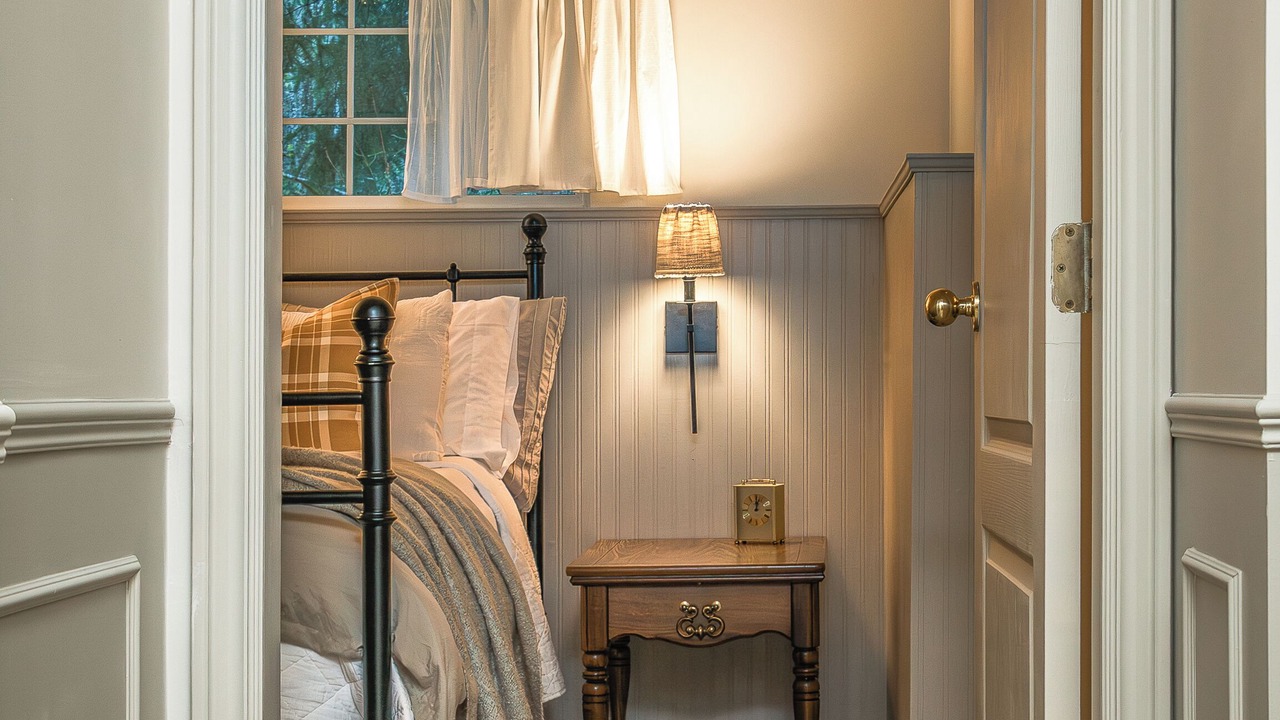 Photo of Bedroom in Sechelt