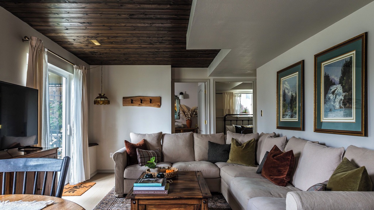 Photo of Livingroom in Sechelt