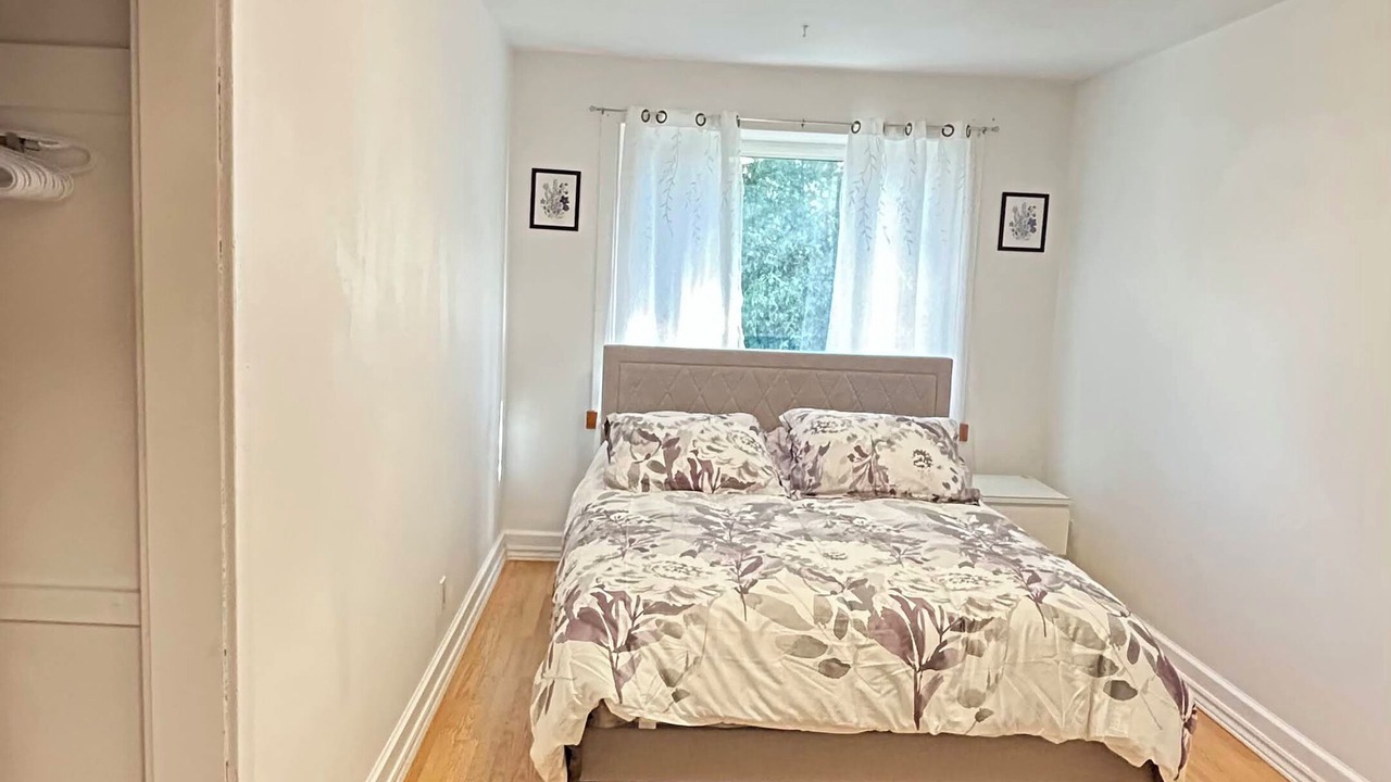 Photo of Bedroom in Aylmer