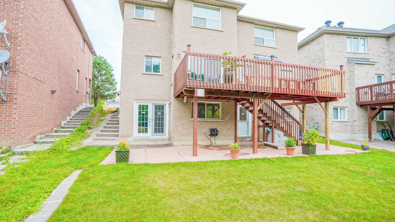 Photo of Outdoor in Richmond Hill