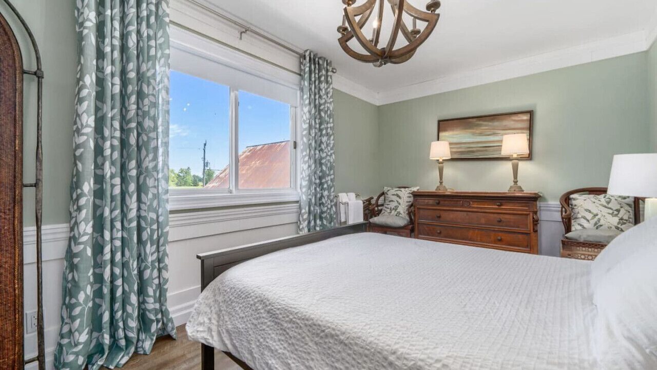 Photo of Bedroom in Picton