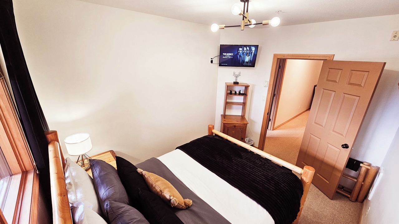 Photo of Bedroom in East Kootenay