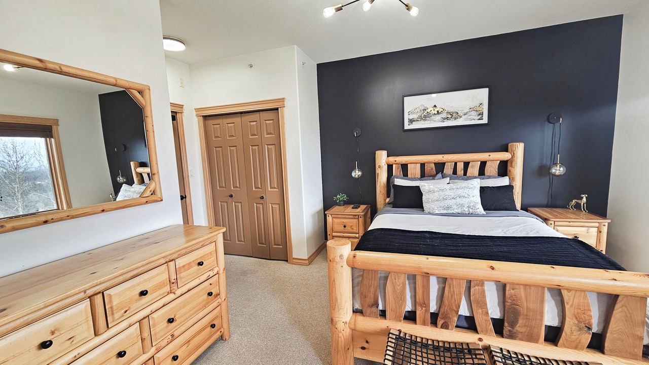 Photo of Bedroom in East Kootenay