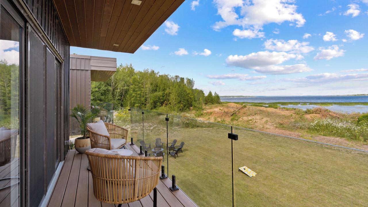 Photo of Patio Balcony in Waubaushene