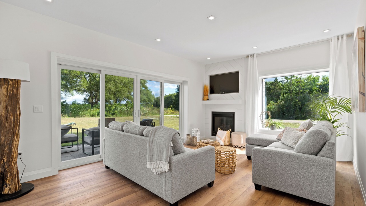 Photo of Livingroom in Waubaushene