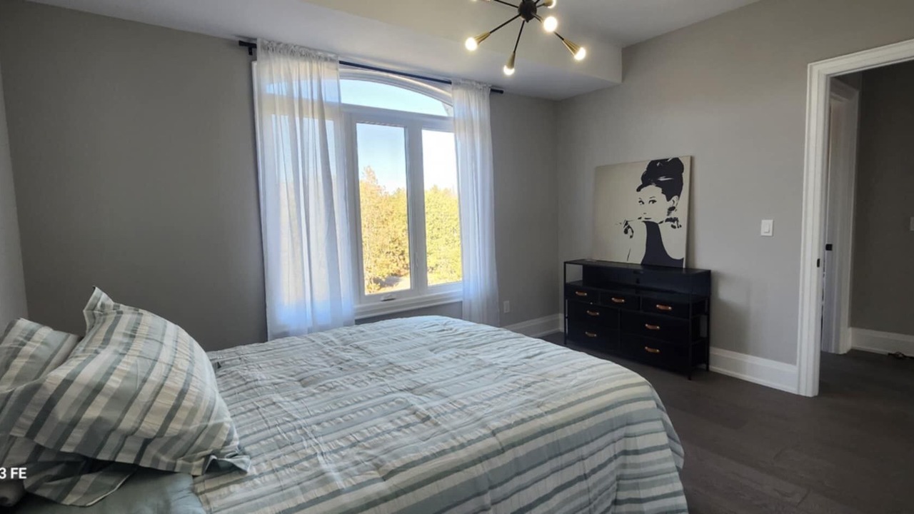 Photo of Bedroom in Oro-Medonte