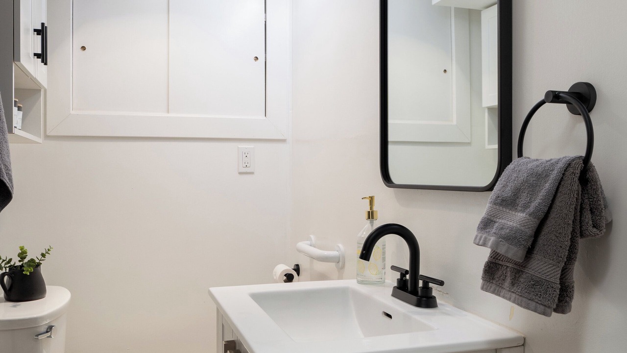 Photo of Bathroom in Saanich East