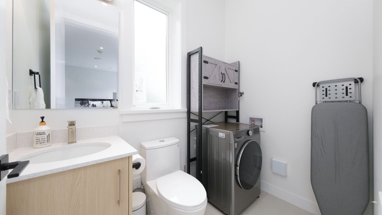 Photo of Bathroom in Renfrew-Collingwood
