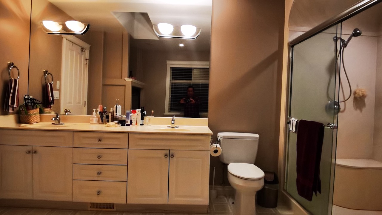 Photo of Bathroom in Cordova Bay