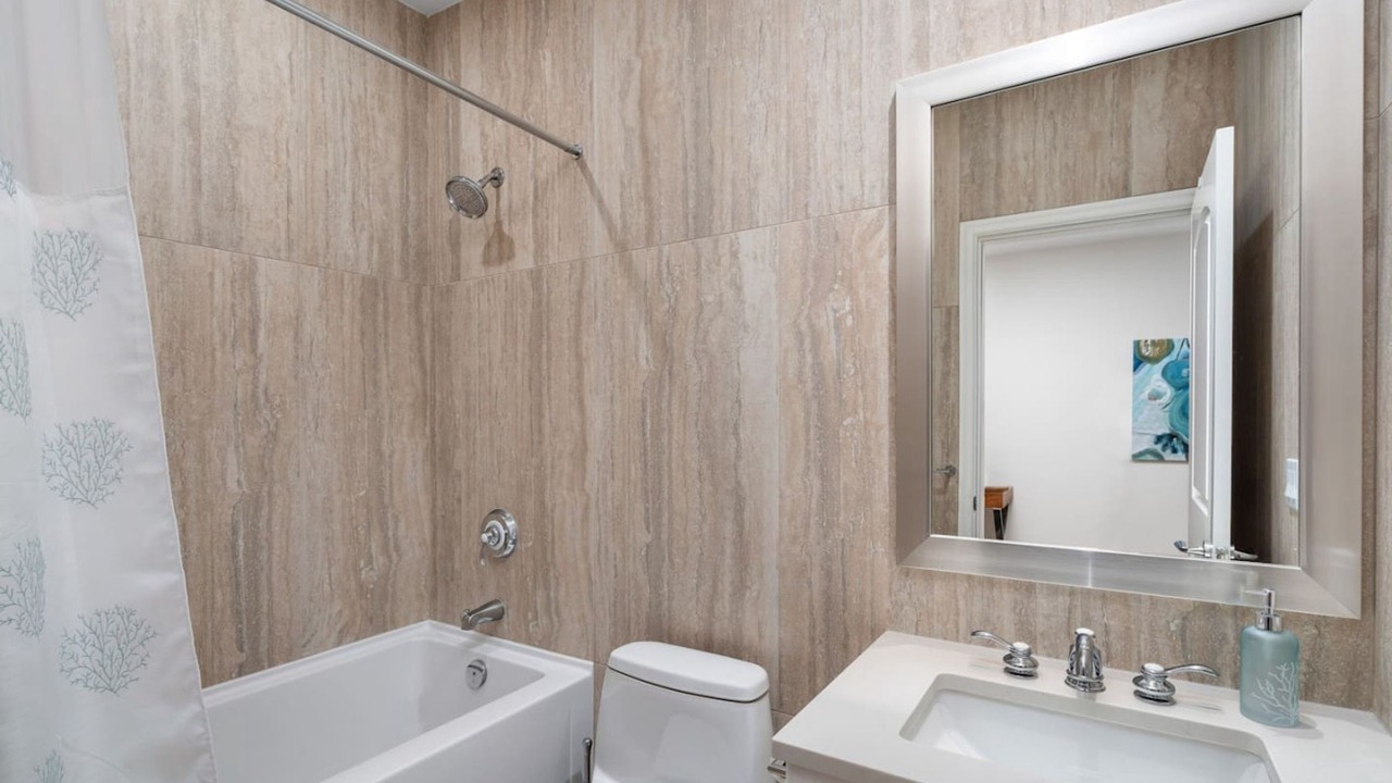 Photo of Bathroom in Lower Lonsdale