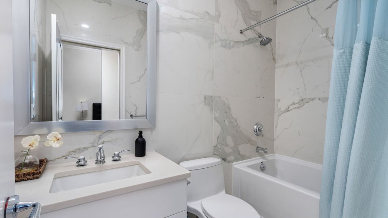 Photo of Bathroom in Lower Lonsdale