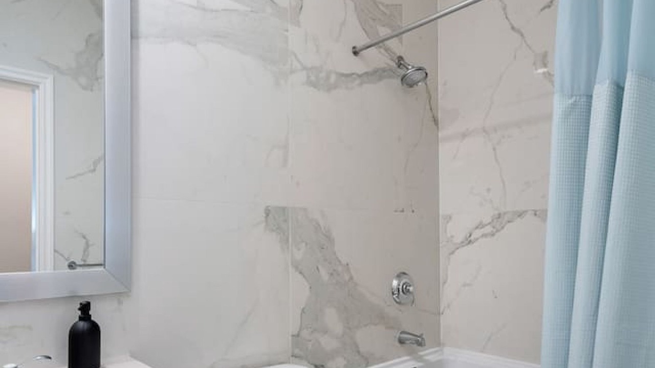 Photo of Bathroom in Lower Lonsdale