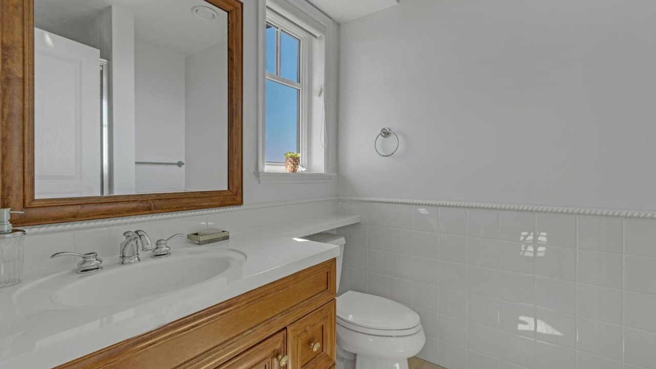 Photo of Bathroom in West Vancouver