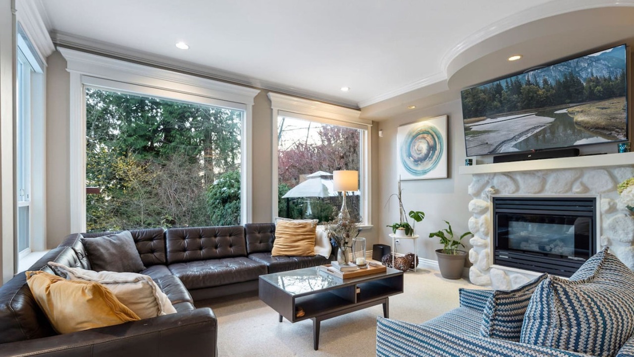 Photo of Livingroom in Lynn Valley