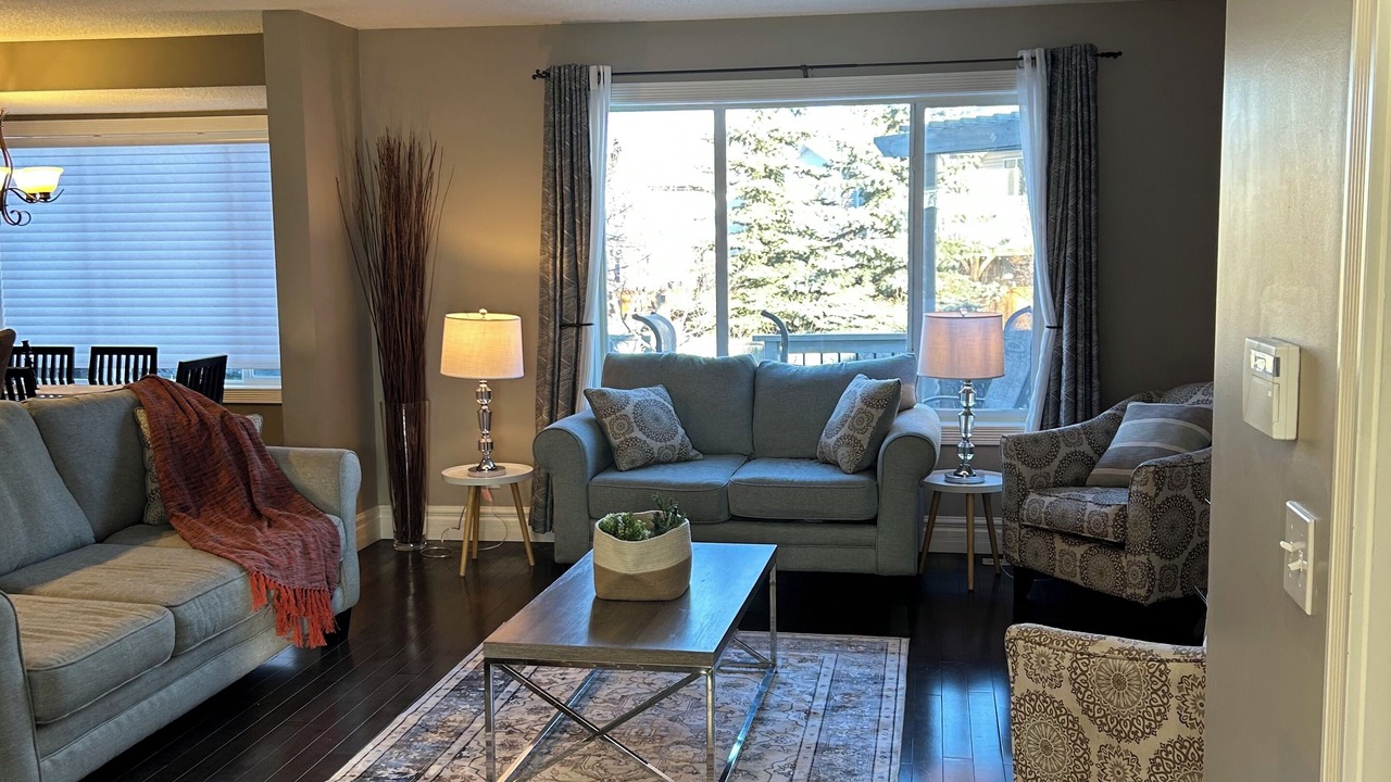 Photo of Livingroom in Cougar Ridge