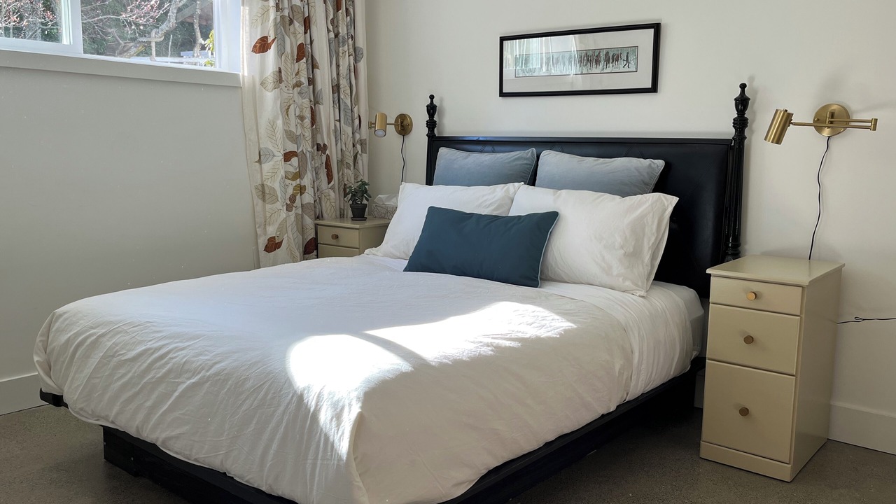Photo of Bedroom in Saanich East