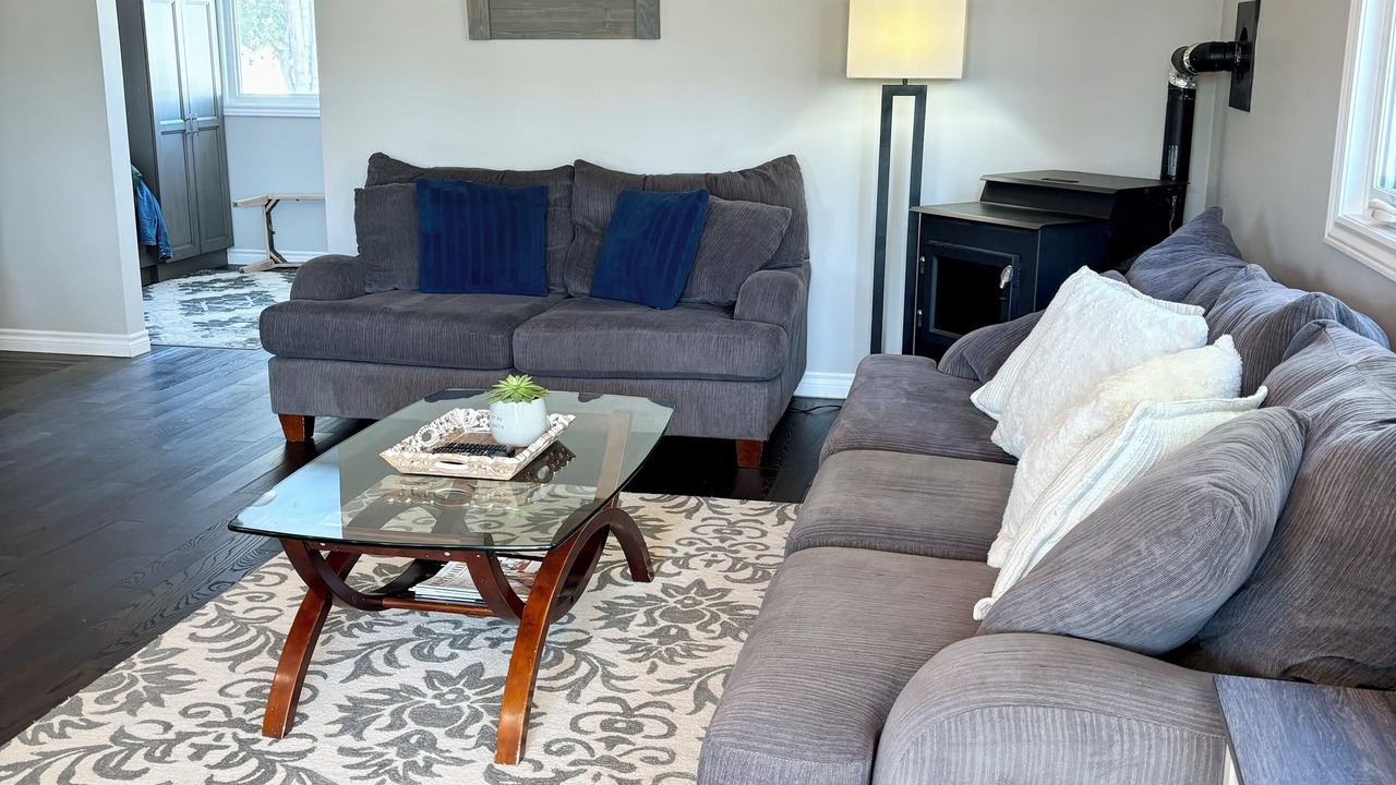 Photo of Livingroom in Fenelon Falls