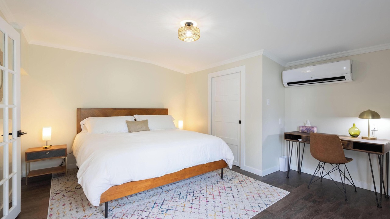 Photo of Bedroom in Port Dalhousie