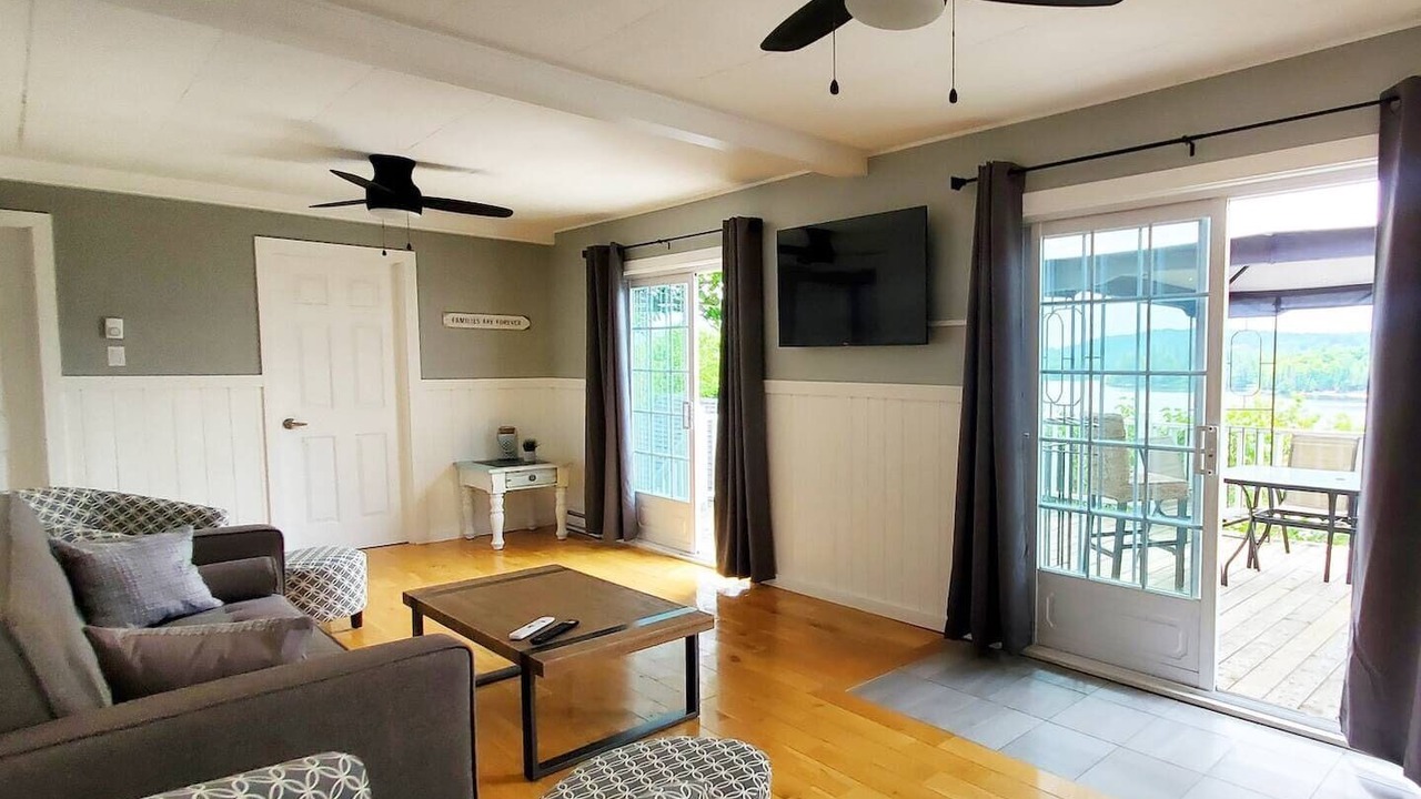 Photo of Bedroom in Val-des-Monts