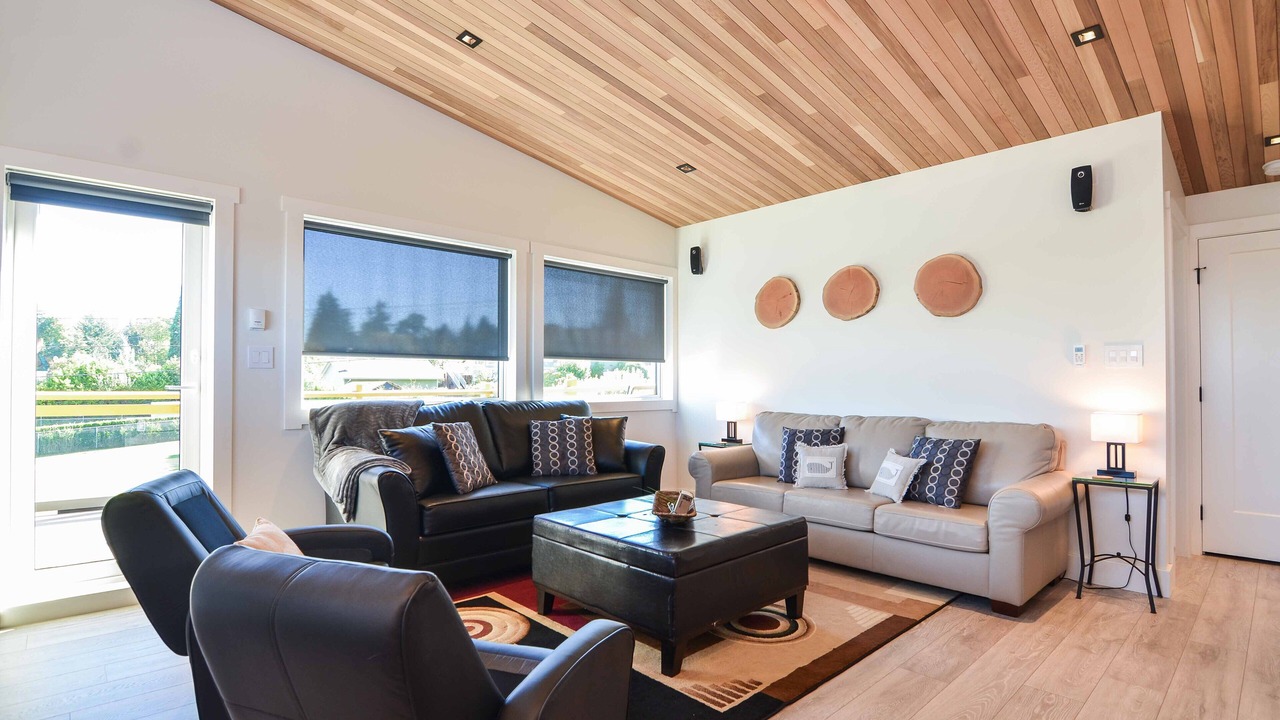 Photo of Livingroom in Campbell River