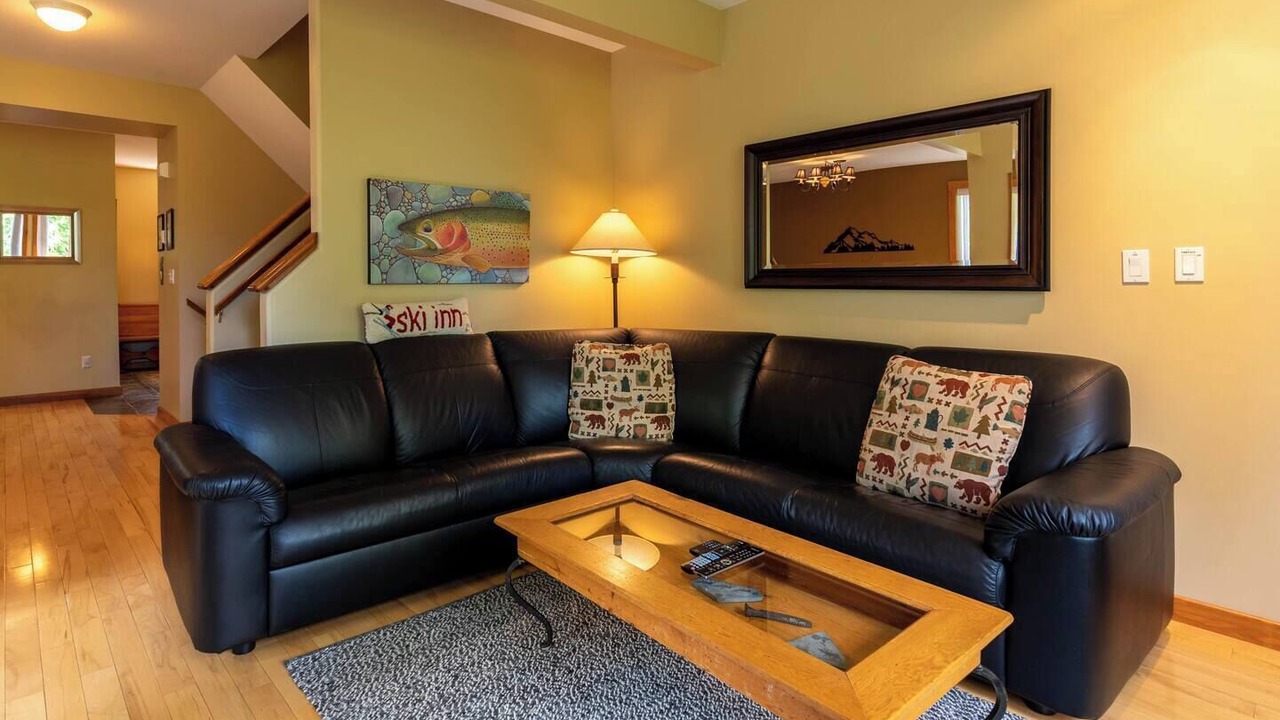 Photo of Livingroom in East Kootenay