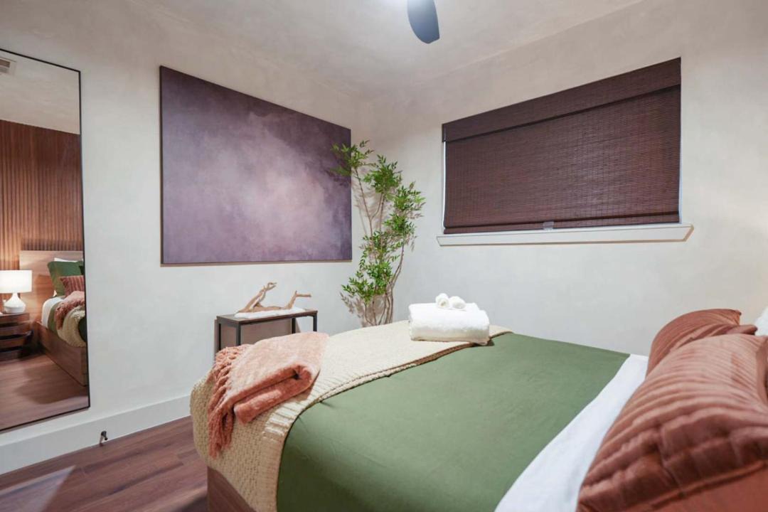Photo of Bedroom in Mesa Park