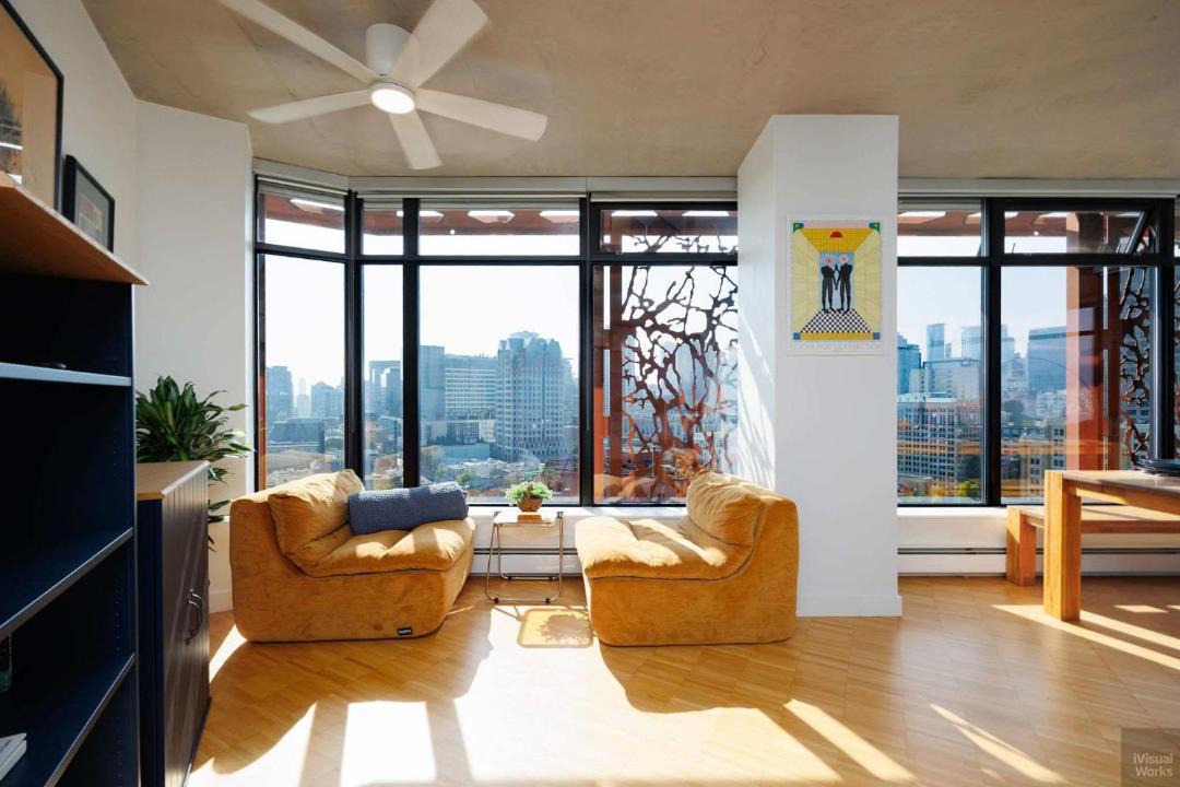 Photo of Livingroom in Gastown