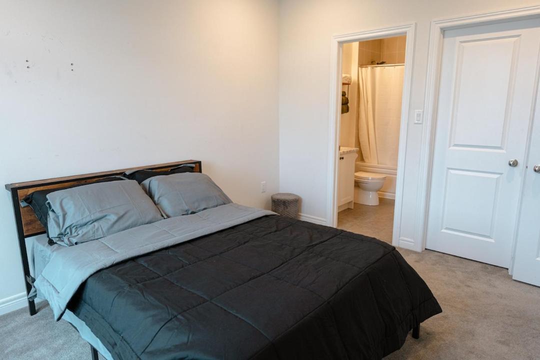 Photo of Bedroom in Ajax