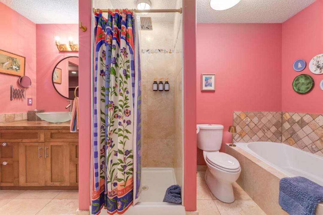 Photo of Bathroom in Sunnyside