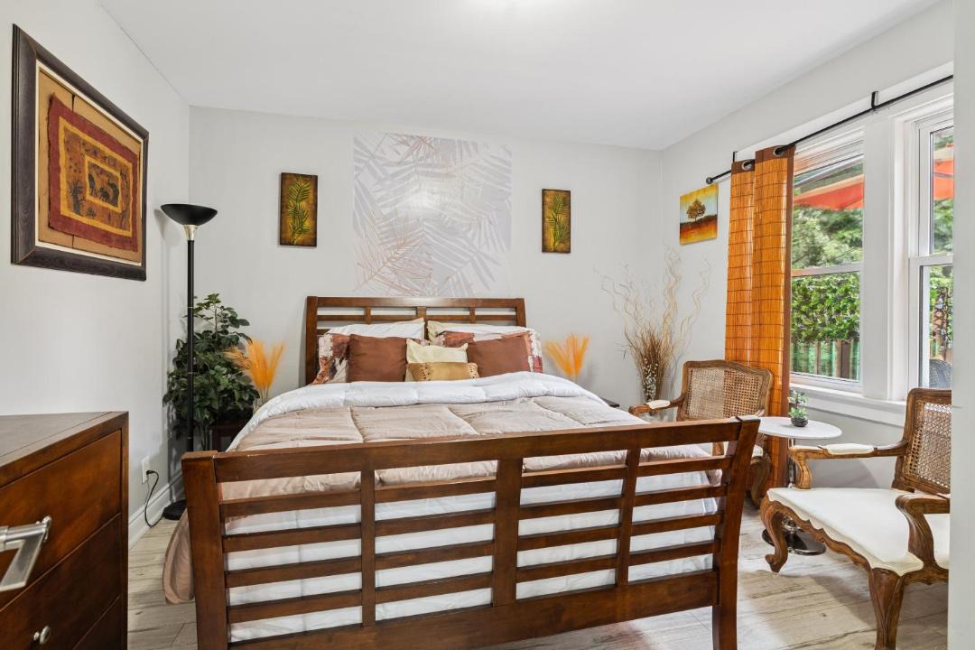 Photo of Bedroom in Niagara Falls
