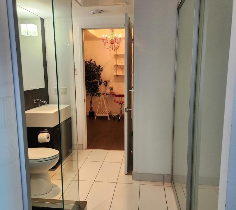 Photo of Bathroom in Fashion District