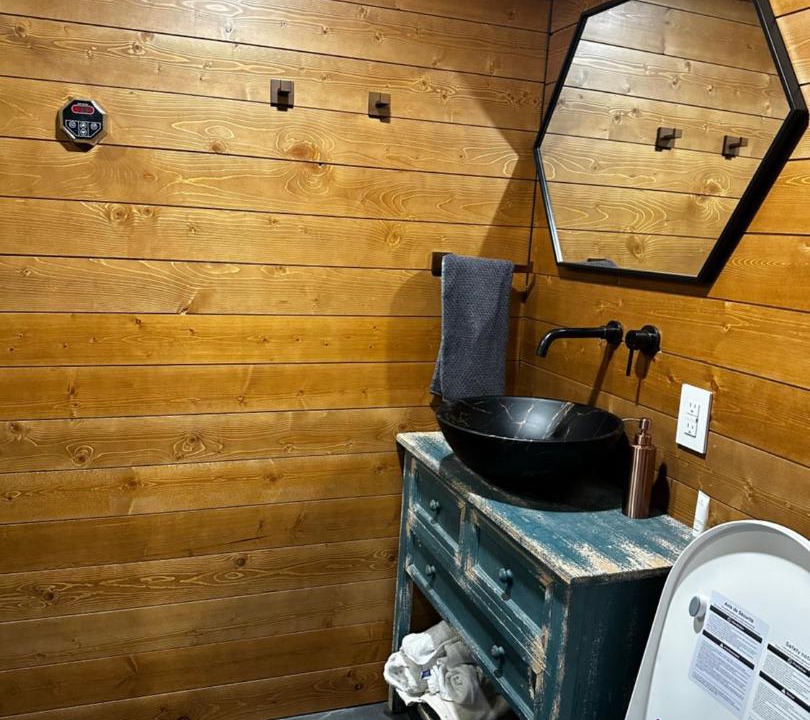 Photo of Bathroom in Beamsville