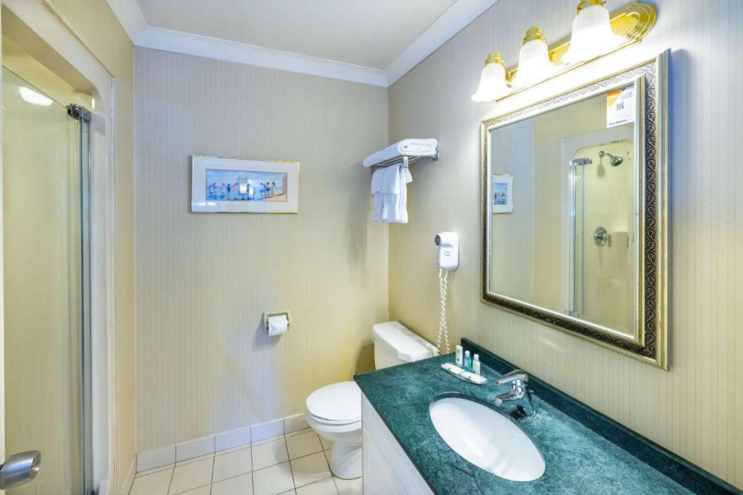 Photo of Bathroom in Summerside